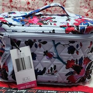 Mwt Vera Bradley train case